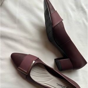 Easy Street Cariel Pumps